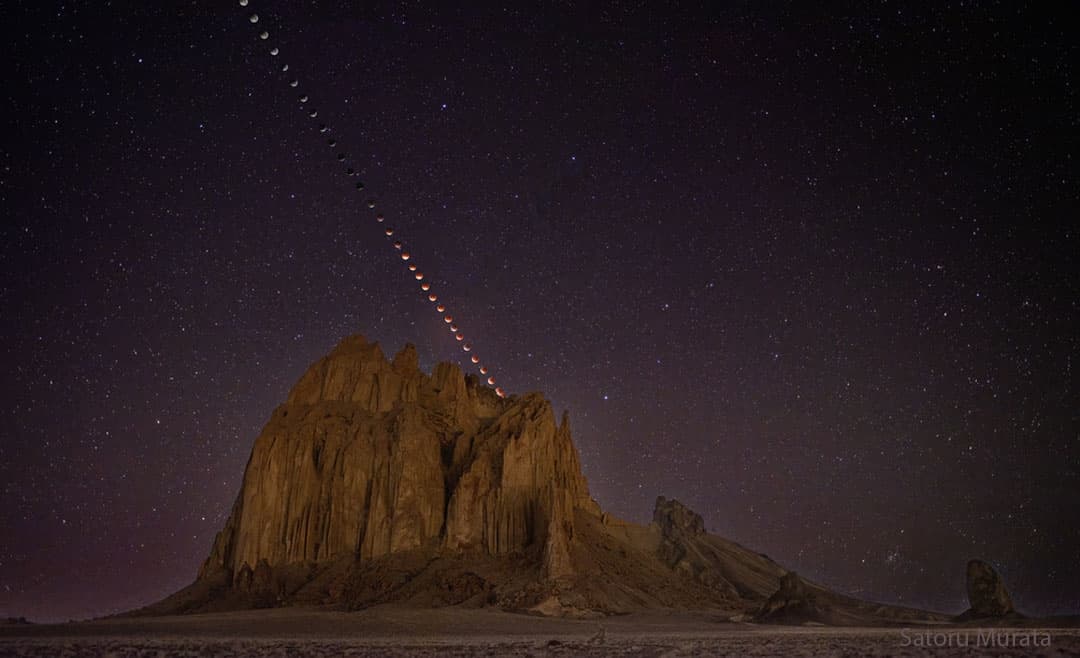 Total Lunar Eclipse over Tsé Bit'a'í