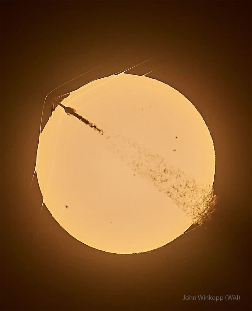 Triple Shockwave from Sun Crossing Rocket image