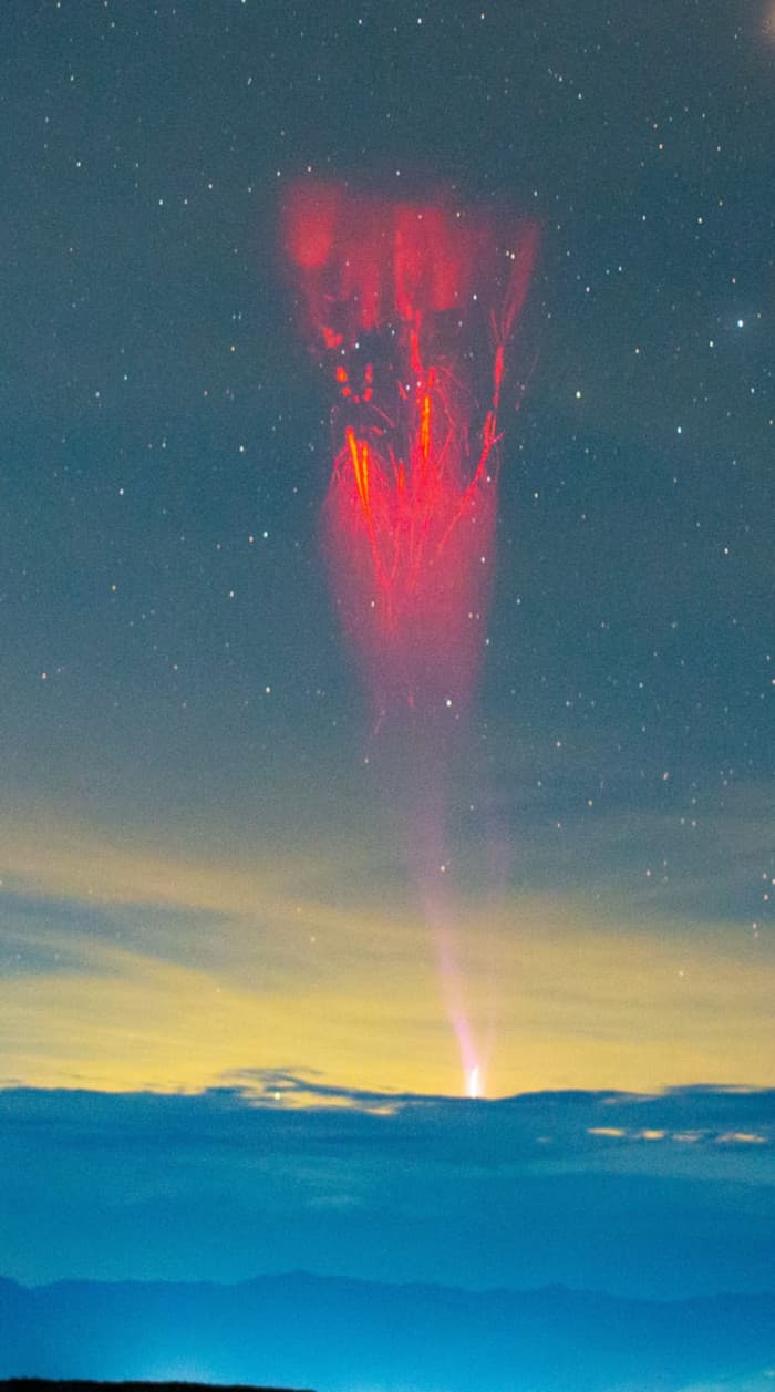 Gigantic Jet Over the Tatacoa Desert image