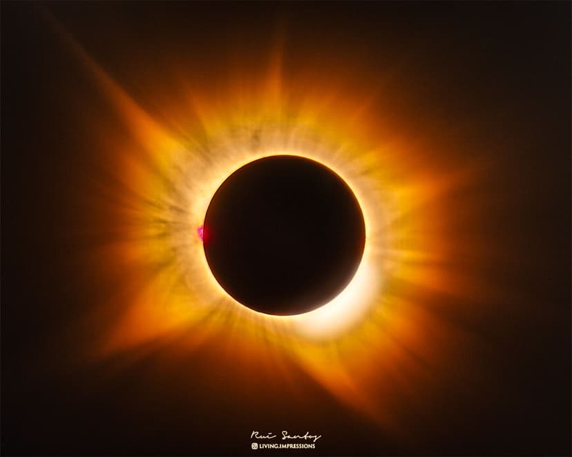 A Golden Corona Eclipse image