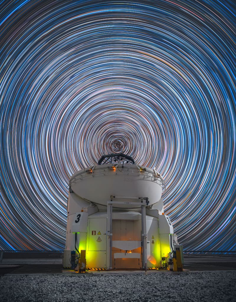 The Sky Turns Above Paranal image